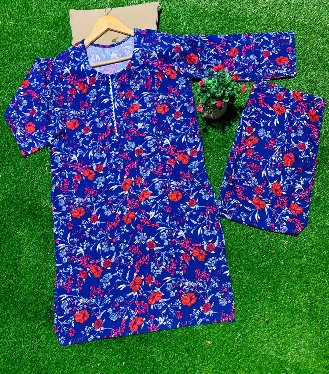 Royal Blue Floral Khaddar Suit πΊβοΈ