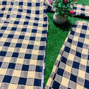 Classic Checkered Khaddar Suit – Premium Winter Wear 🖤🤍