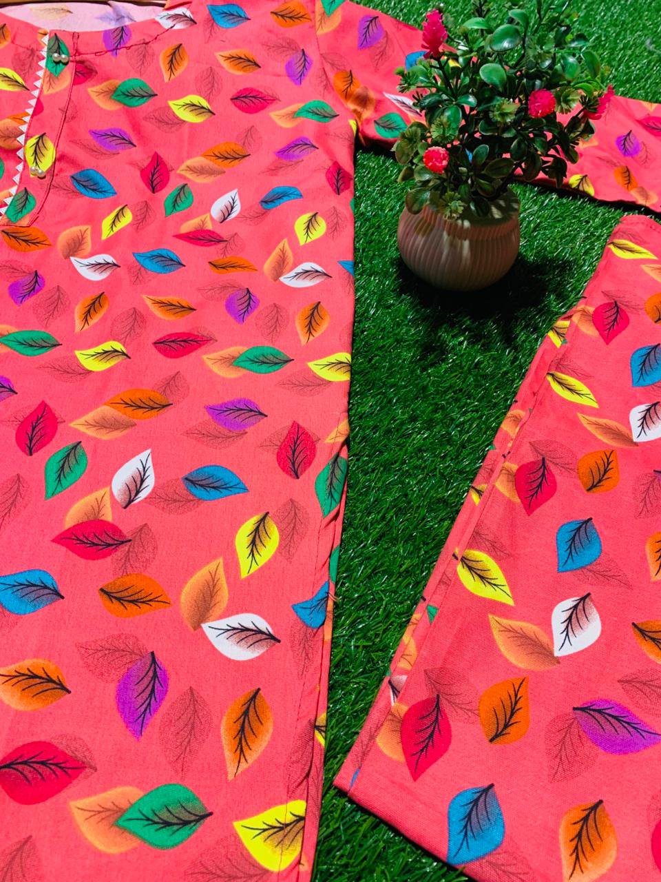 Peach Blossom Printed Khaddar Suit β Elegant Winter Collection πΈβ¨