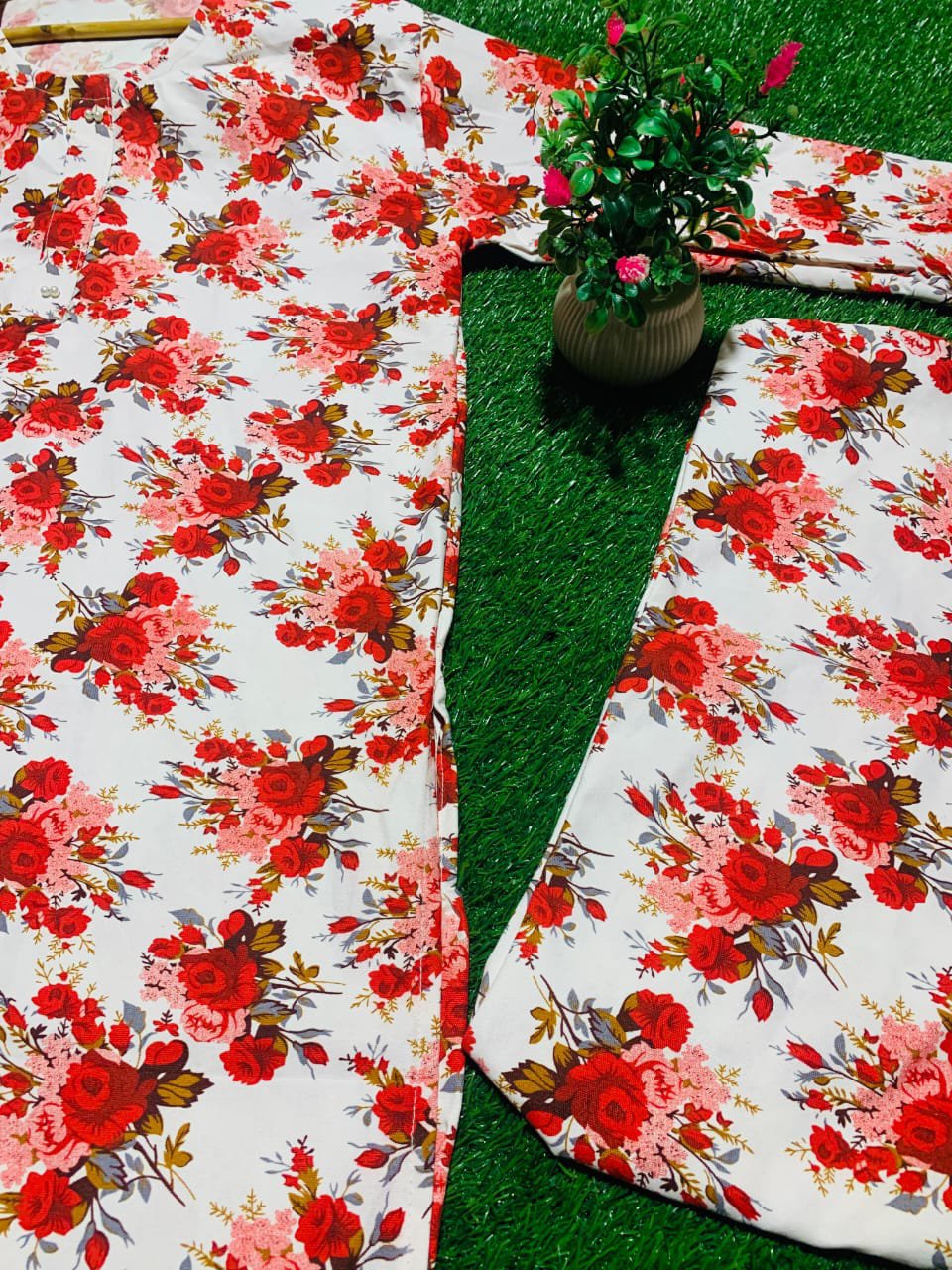 White Floral Khaddar Suit – Elegant Winter Collection 🌸